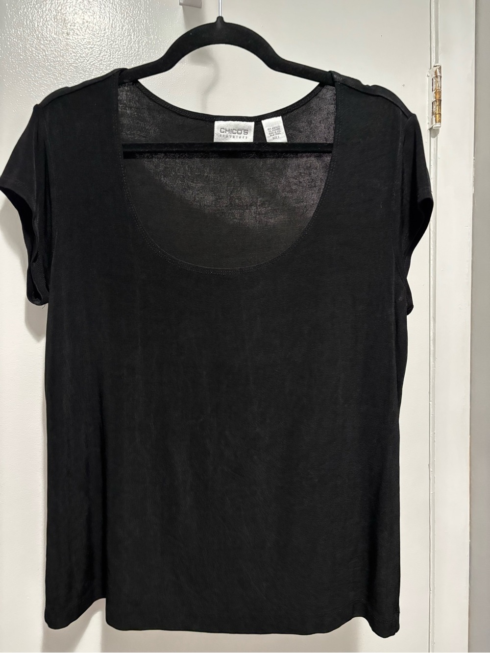 Chico's Black Short Sleeve Scoop Neck Tee Size 2
